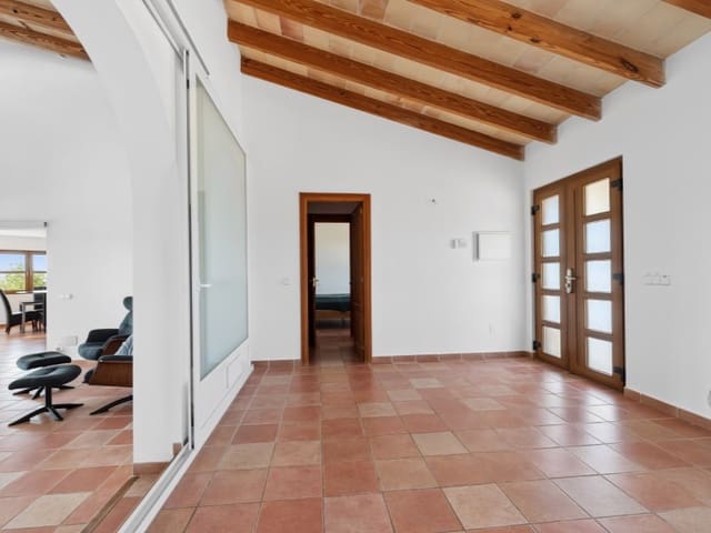 4 bedroom Finca/Country House for sale in Sineu with pool garage - € 1,190,000 (Ref: 9185591)