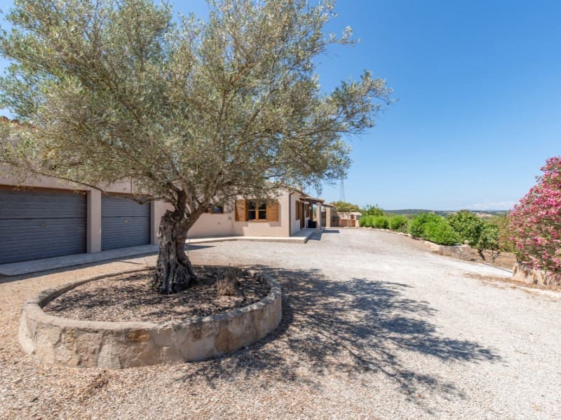 4 bedroom Finca/Country House for sale in Sineu with pool garage - € 1,190,000 (Ref: 9185591)