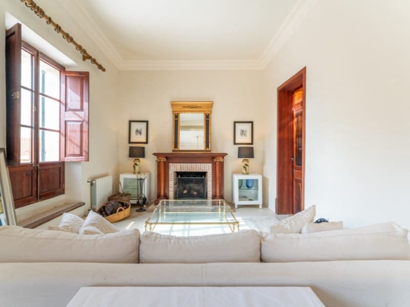 9 soveværelse Villa til salg i Sant Joan med swimmingpool garage - € 2.150.000 (Ref: 9199711)