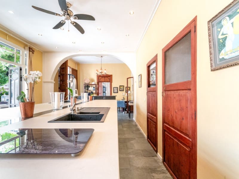 9 soveværelse Villa til salg i Sant Joan med swimmingpool garage - € 2.150.000 (Ref: 9199711)