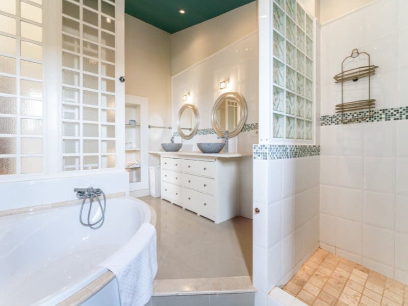 9 soveværelse Villa til salg i Sant Joan med swimmingpool garage - € 2.150.000 (Ref: 9199711)