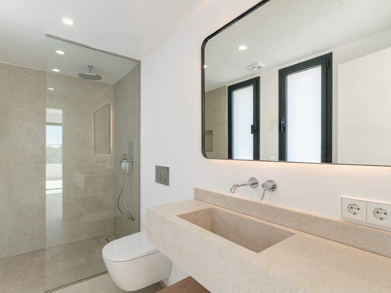 3 bedroom Villa for sale in Cala Llombards with pool - € 1,590,000 (Ref: 9200761)