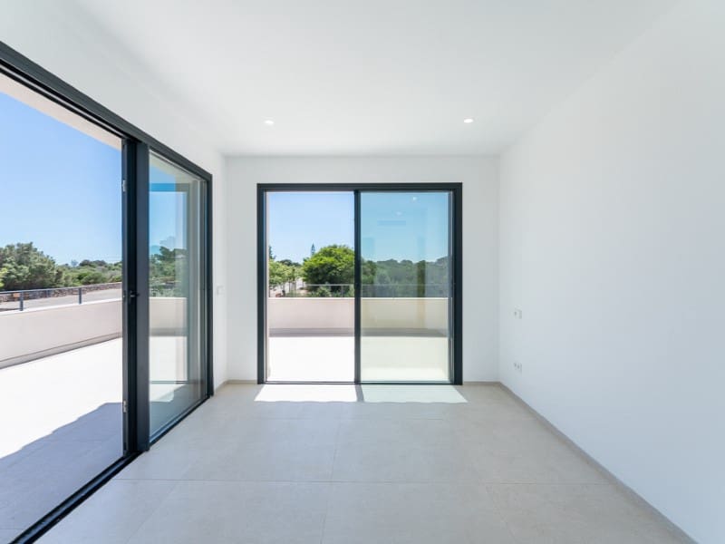 3 bedroom Villa for sale in Cala Llombards with pool - € 1,590,000 (Ref: 9200761)