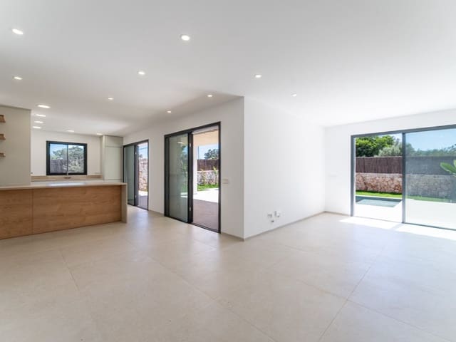 3 slaapkamer Villa te koop in Cala Llombards, Santanyí met zwembad - € 1.590.000 (Ref: 9200761)