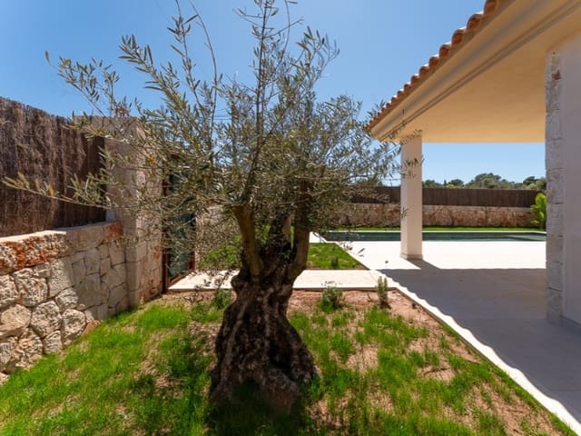 3 slaapkamer Villa te koop in Cala Llombards, Santanyí met zwembad - € 1.590.000 (Ref: 9200761)