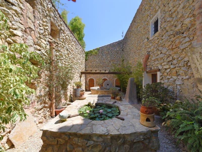 4 soveværelse Finca/Landehus til salg i Galilea med swimmingpool garage - € 3.950.000 (Ref: 9218757)