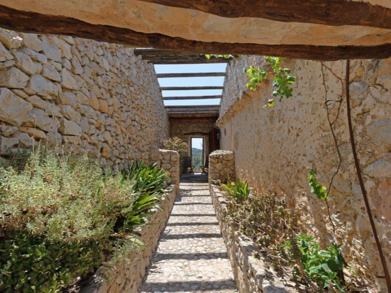 4 soveværelse Finca/Landehus til salg i Galilea med swimmingpool garage - € 3.950.000 (Ref: 9218757)