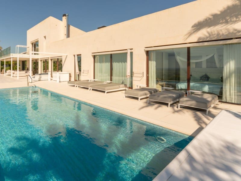 5 soveværelse Finca/Landehus til salg i Puntiro med swimmingpool garage - € 4.495.000 (Ref: 9240087)