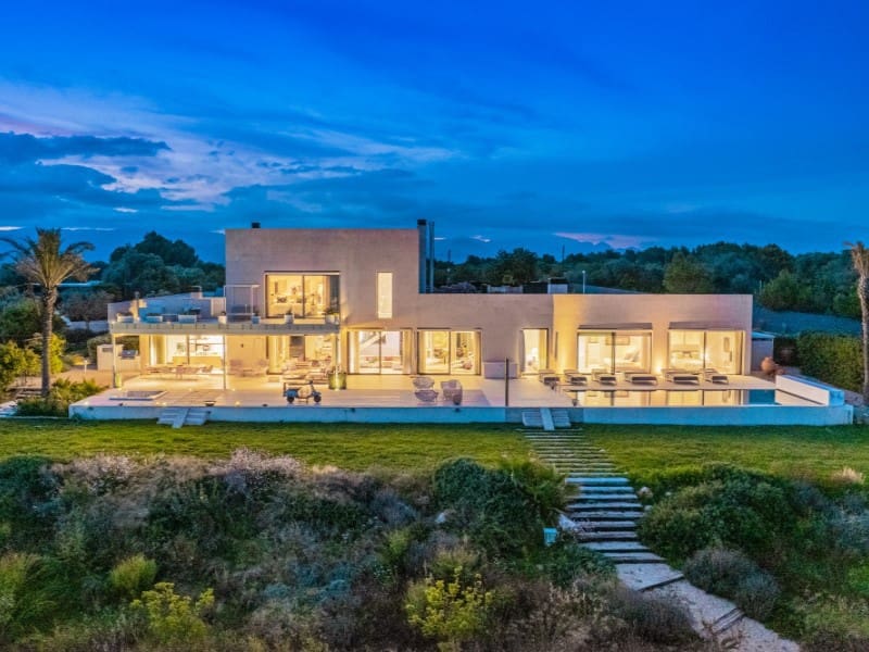 5 soveværelse Finca/Landehus til salg i Puntiro med swimmingpool garage - € 4.495.000 (Ref: 9240087)