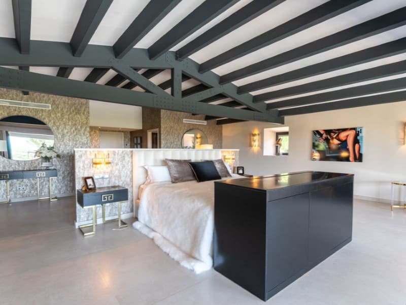 6 soveværelse Finca/Landehus til salg i Portol med swimmingpool - € 4.800.000 (Ref: 9247674)