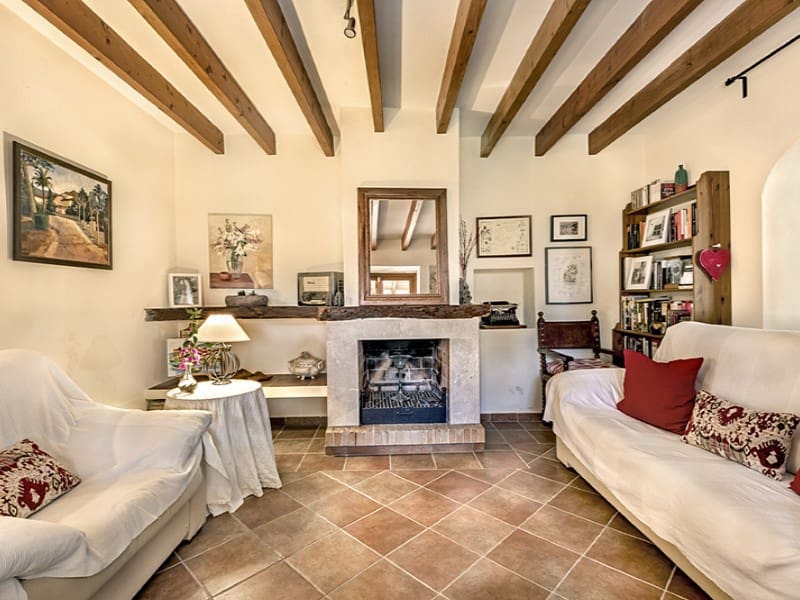 3 soveværelse Villa til salg i Llubi med swimmingpool garage - € 980.000 (Ref: 9272749)