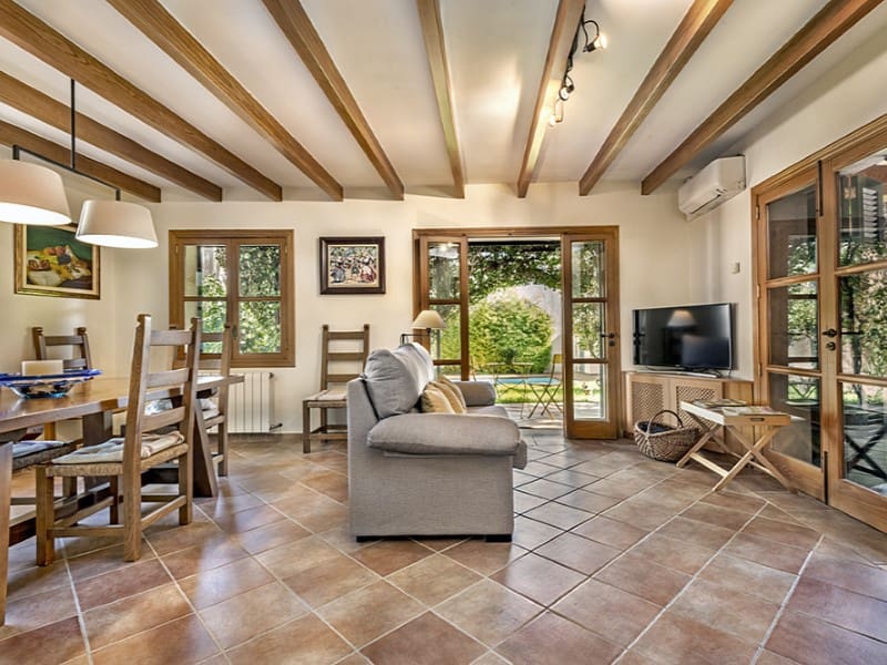 3 soveværelse Villa til salg i Llubi med swimmingpool garage - € 980.000 (Ref: 9272749)