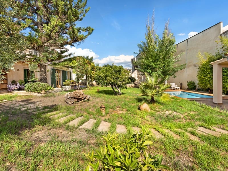 3 soveværelse Villa til salg i Llubi med swimmingpool garage - € 980.000 (Ref: 9272749)