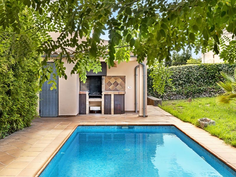 3 soveværelse Villa til salg i Llubi med swimmingpool garage - € 980.000 (Ref: 9272749)