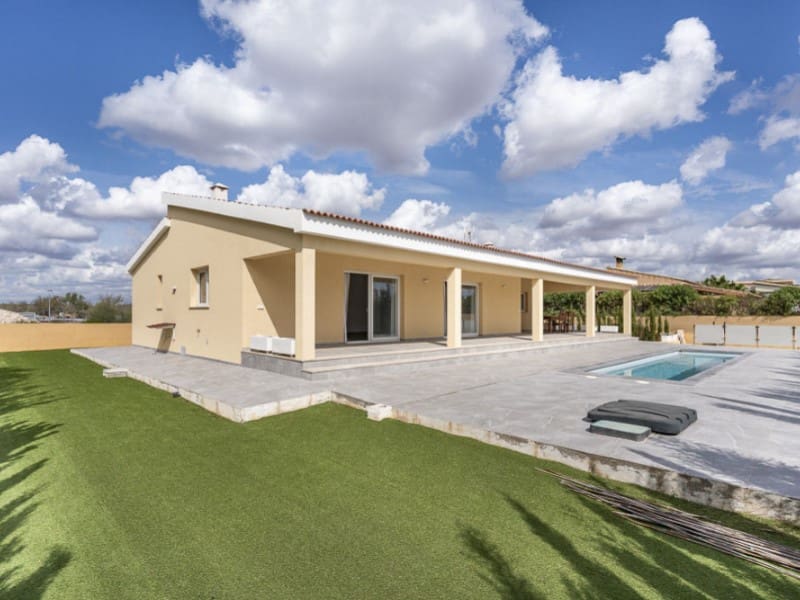 3 slaapkamer Villa te koop in Campos met zwembad - € 1.099.000 (Ref: 9276573)