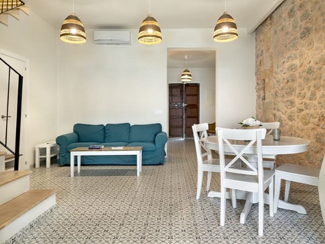 3 soveværelse Villa til salg i Petra med swimmingpool - € 695.000 (Ref: 9294457)