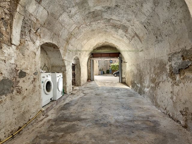 5 bedroom Villa for sale in Costitx with garage - € 540,000 (Ref: 9326711)