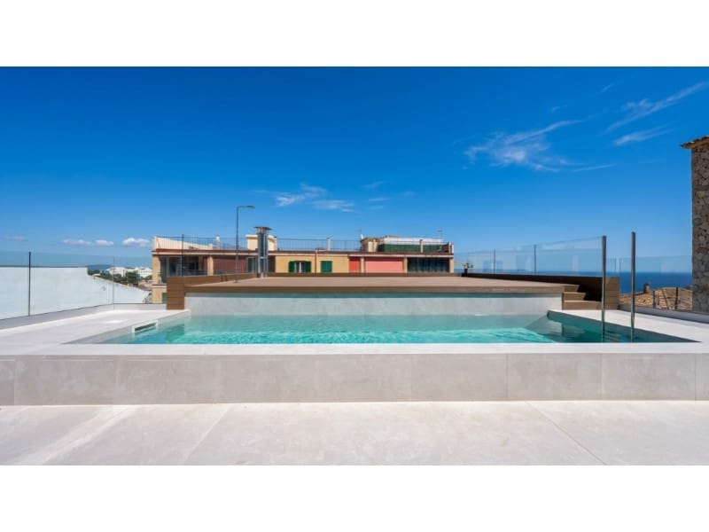 2 bedroom Apartment for sale in Genova with garage - € 1,200,000 (Ref: 9353456)