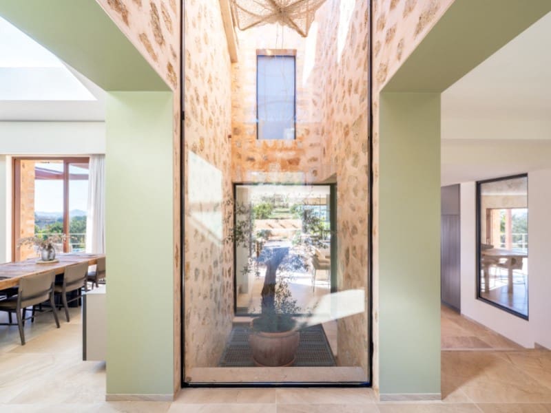 7 makuuhuone Maalaistalo myytävänä paikassa Alaro mukana uima-altaan 
autotalli - 9 950 000 € (Ref: 9356340)