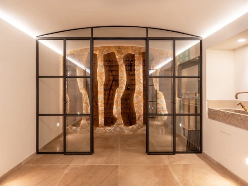 7 makuuhuone Maalaistalo myytävänä paikassa Alaro mukana uima-altaan 
autotalli - 9 950 000 € (Ref: 9356340)