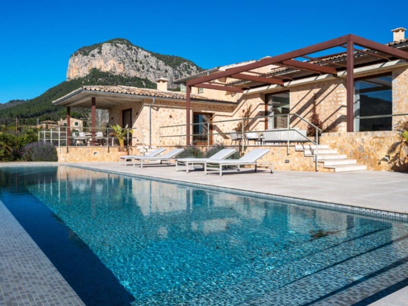 7 makuuhuone Maalaistalo myytävänä paikassa Alaro mukana uima-altaan 
autotalli - 9 950 000 € (Ref: 9356340)