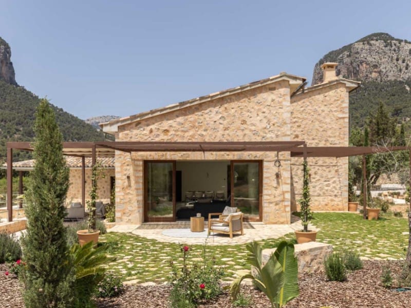 7 makuuhuone Maalaistalo myytävänä paikassa Alaro mukana uima-altaan 
autotalli - 9 950 000 € (Ref: 9356340)