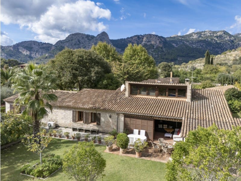 6 bedroom Finca/Country House for sale in Bunyola with pool garage - € 2,100,000 (Ref: 9359822)