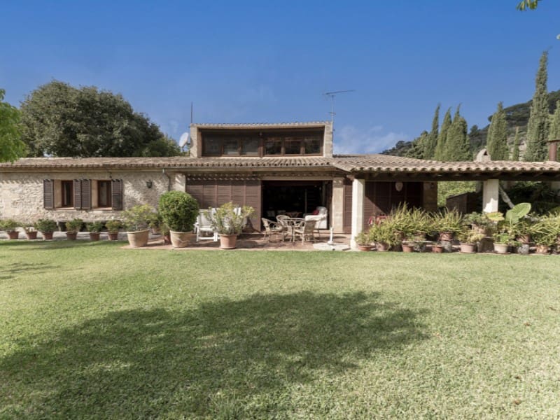 6 bedroom Finca/Country House for sale in Bunyola with pool garage - € 2,100,000 (Ref: 9359822)