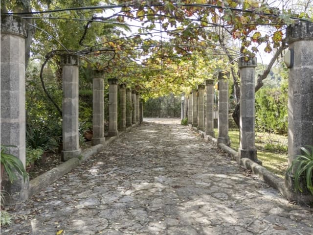 6 Zimmer Finca/Landgut zu verkaufen in Bunyola mit Pool Garage - 2.100.000 € (Ref: 9359822)