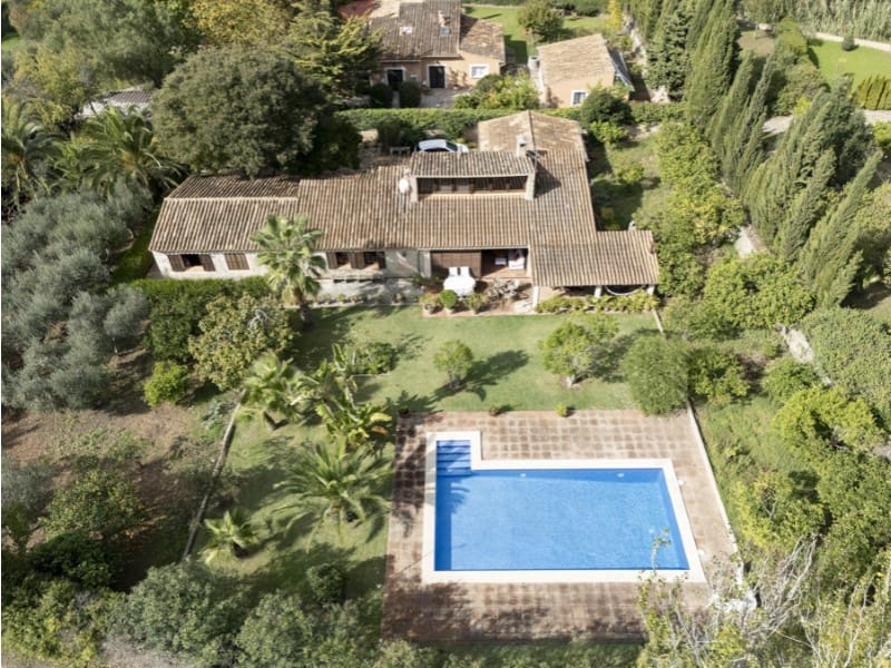 6 bedroom Finca/Country House for sale in Bunyola with pool garage - € 2,100,000 (Ref: 9359822)