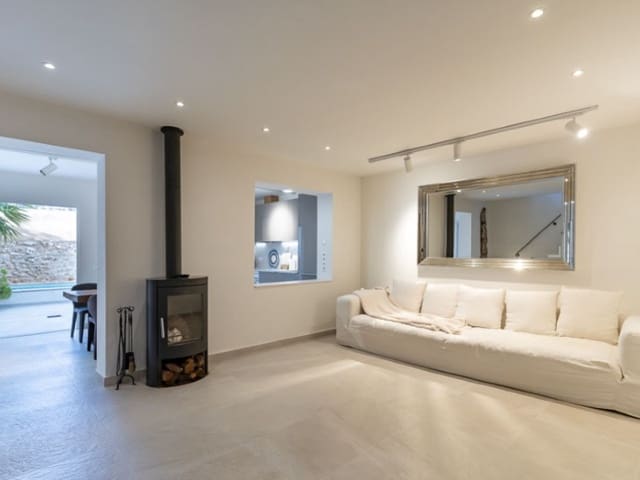 Chalet de 3 habitaciones en Santa María del Camí en venta con piscina - 739.000 € (Ref: 9359824)