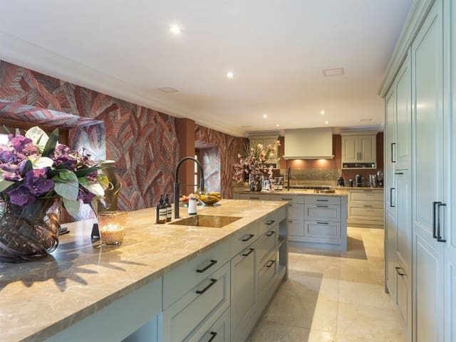 9 slaapkamer Finca/Landhuis te koop in Puigpunyent met zwembad garage - € 29.500.000 (Ref: 9363095)