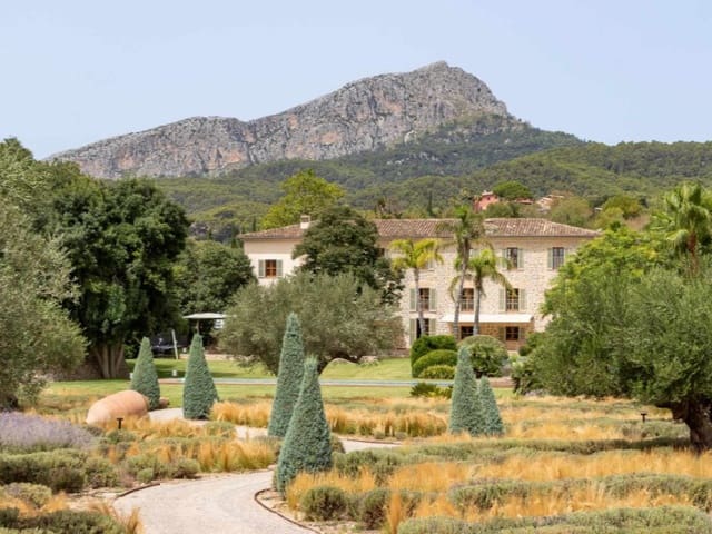 9 slaapkamer Finca/Landhuis te koop in Puigpunyent met zwembad garage - € 29.500.000 (Ref: 9363095)