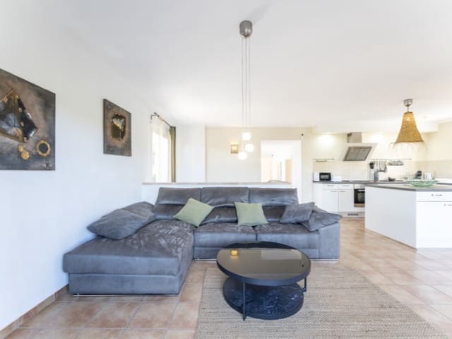 3 soveværelse Villa til salg i Cala Santanyi, Santanyí med swimmingpool - € 1.390.000 (Ref: 9379217)