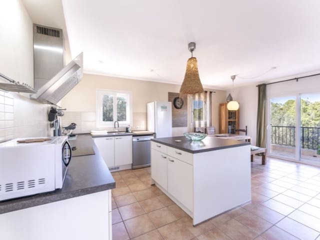 3 soveværelse Villa til salg i Cala Santanyi, Santanyí med swimmingpool - € 1.390.000 (Ref: 9379217)