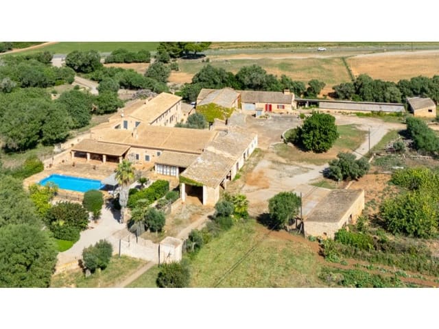 8 soveværelse Finca/Landehus til salg i Artà med swimmingpool garage - € 7.000.000 (Ref: 9383291)