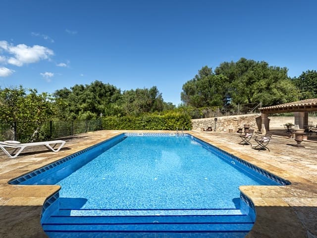 Finca/Casa Rural de 8 habitaciones en Artà en venta con piscina garaje - 7.000.000 € (Ref: 9383291)