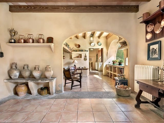 8 soveværelse Finca/Landehus til salg i Artà med swimmingpool garage - € 7.000.000 (Ref: 9383291)