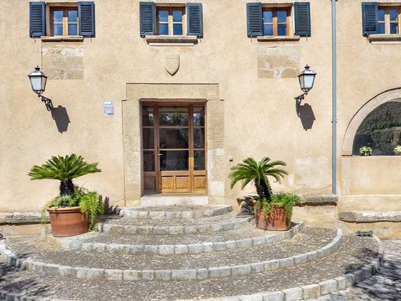 8 chambre Finca/Maison de Campagne à vendre à Arta avec piscine garage - 7 000 000 € (Ref: 9383291)