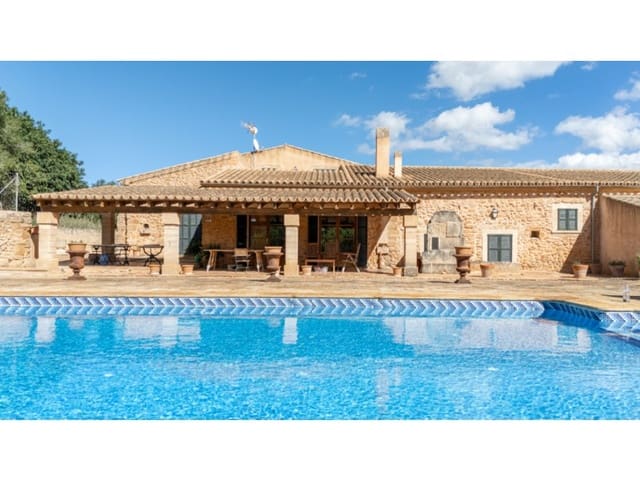 8 soveværelse Finca/Landehus til salg i Artà med swimmingpool garage - € 7.000.000 (Ref: 9383291)