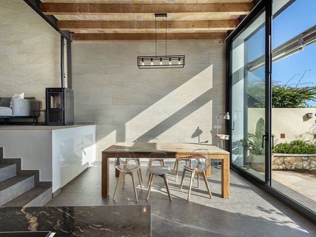 4 soverom Villa til salgs i Alaró med svømmebasseng garasje - € 2 600 000 (Ref: 9388321)