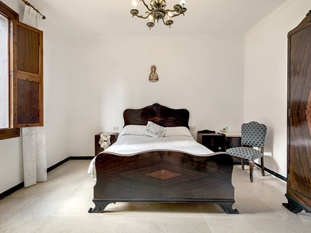 3 soverom Villa til salgs i Alaró med garasje - € 1 200 000 (Ref: 9391051)