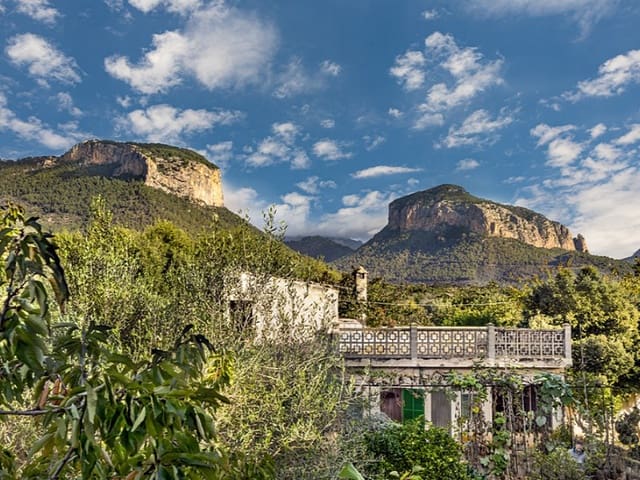 3 soverom Villa til salgs i Alaró med garasje - € 1 200 000 (Ref: 9391051)