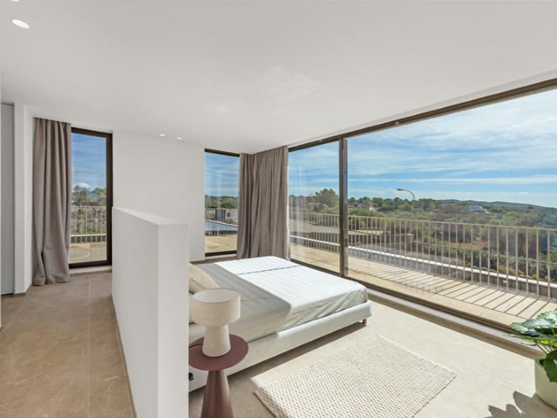 4 bedroom Villa for sale in Son Gual with pool garage - € 2,690,000 (Ref: 9396595)