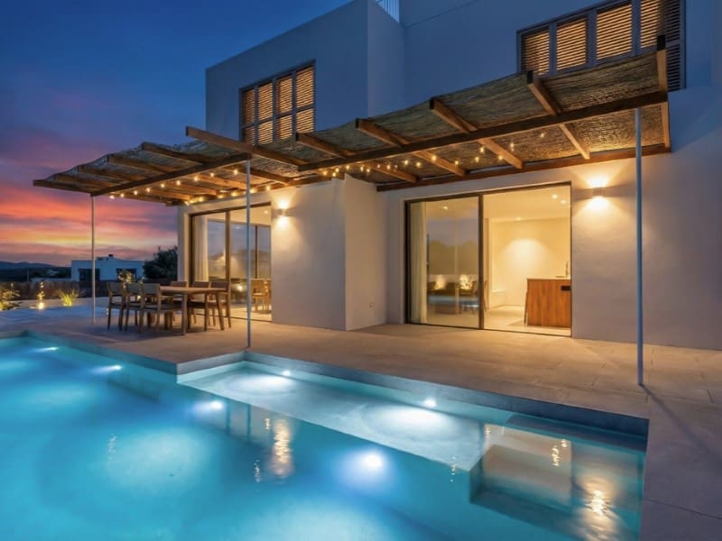 4 bedroom Villa for sale in Son Gual with pool garage - € 2,640,000 (Ref: 9396597)