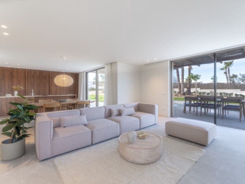 4 bedroom Villa for sale in Son Gual with pool garage - € 2,640,000 (Ref: 9396597)