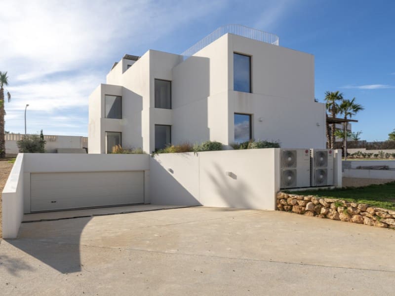 4 bedroom Villa for sale in Son Gual with pool garage - € 2,640,000 (Ref: 9396597)