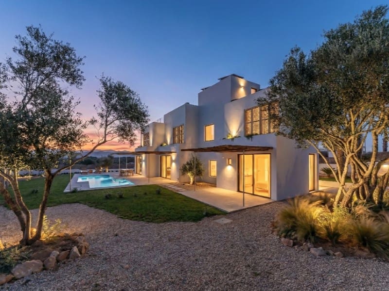 4 bedroom Villa for sale in Son Gual with pool garage - € 2,640,000 (Ref: 9396597)