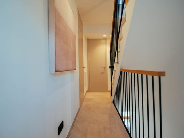 4 soveværelse Villa til salg i Montuïri med swimmingpool garage - € 1.795.000 (Ref: 9398385)