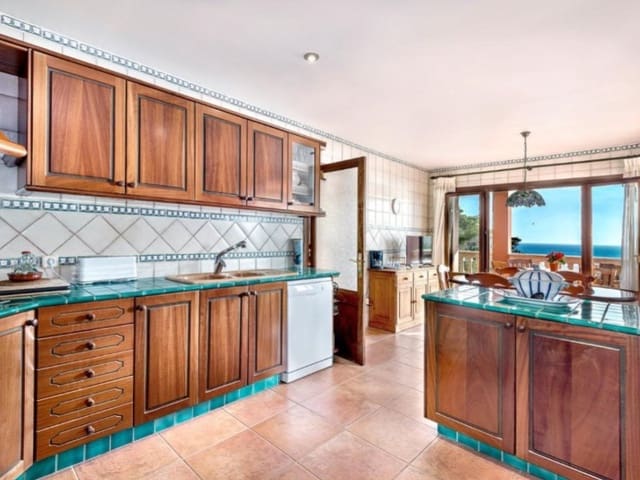 4 soverom Villa til salgs i Es Camp De Mar / El Camp De Mar, Andratx med svømmebasseng garasje - € 4 725 000 (Ref: 9430998)